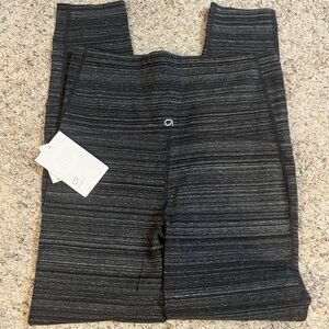 GAP Gapfit Gray/Black Maternity Leggings Size Small NWT